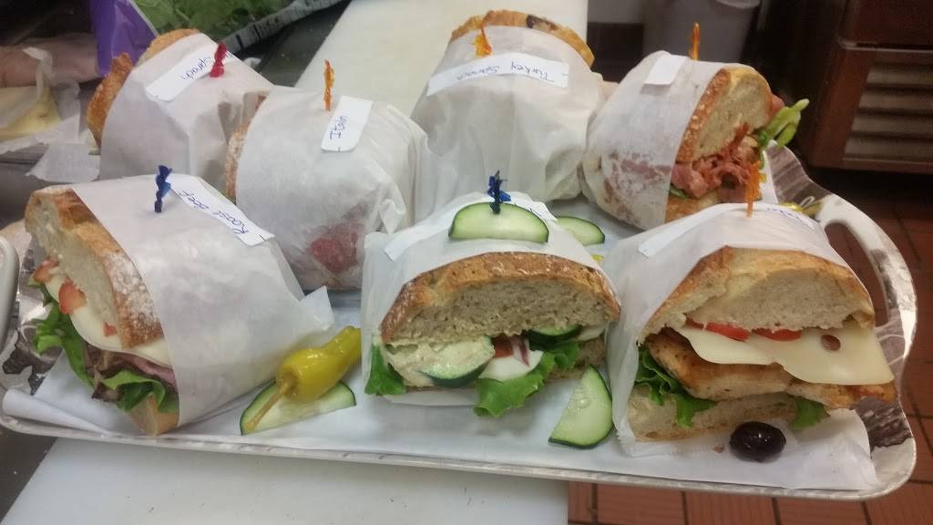 Stallas Greek Grill & Deli | restaurant | 10777 Northwest Fwy, Houston, TX 77092, USA | 7136886238 OR +1 713-688-6238