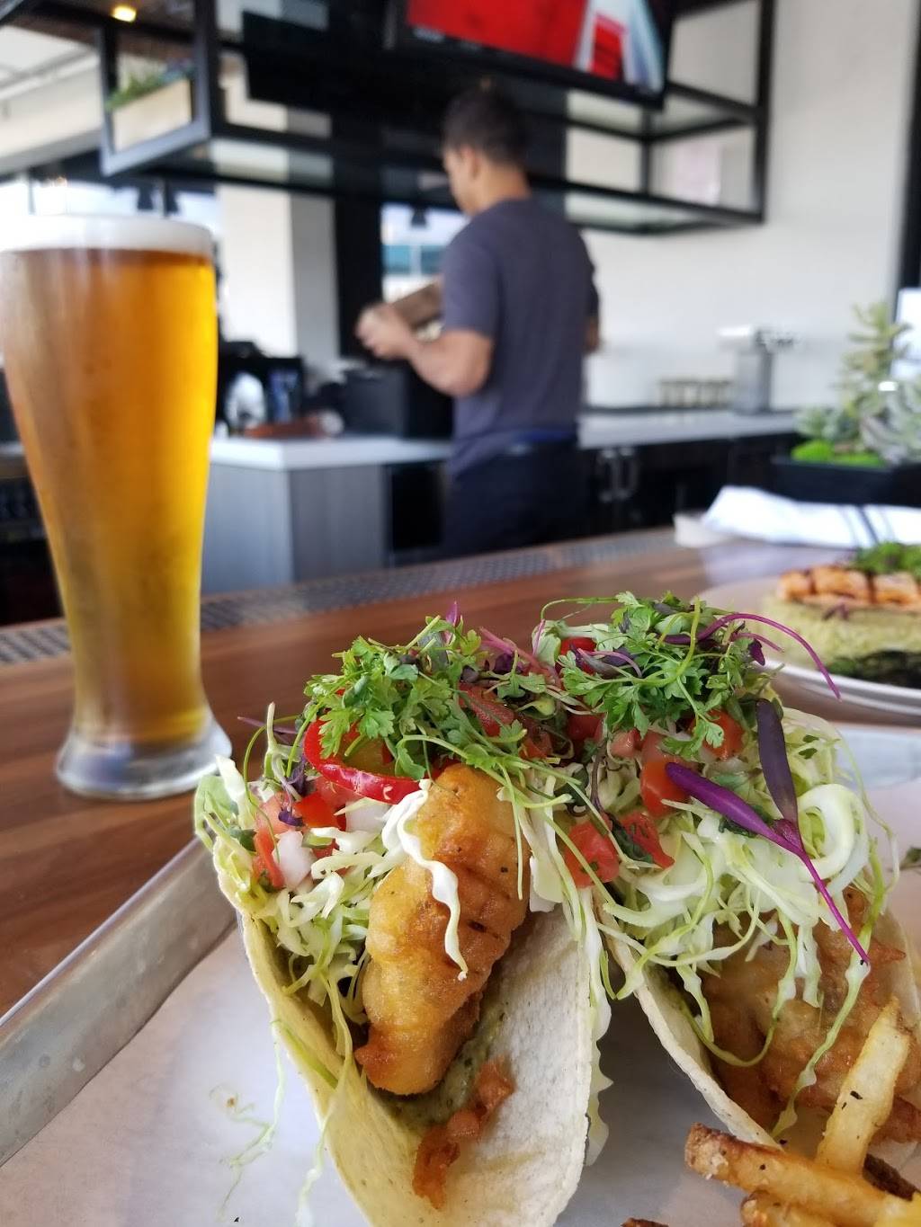 Genesis Kitchen + Drinks | restaurant | 4242 Campus Point Ct, San Diego, CA 92121, USA | 8582307001 OR +1 858-230-7001