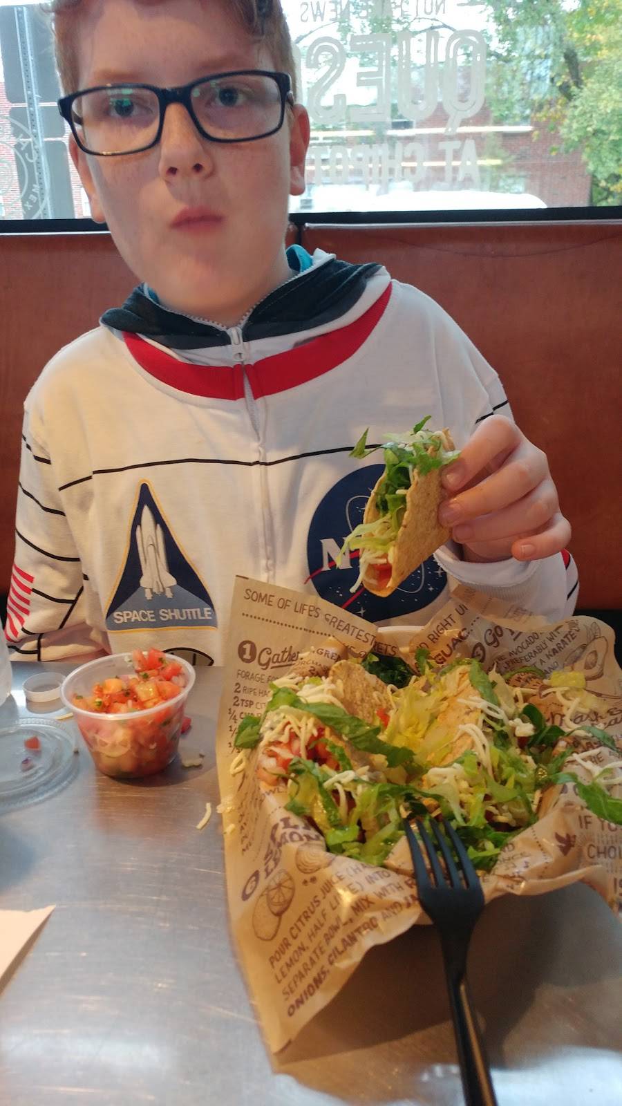Chipotle Mexican Grill | restaurant | 569 N Main St, Doylestown, PA 18901, USA | 2153488695 OR +1 215-348-8695