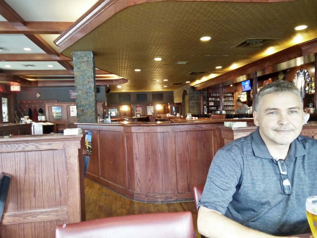 The Barley Mow | restaurant | 700 March Rd, Kanata, ON K2K 1L3, Canada | 6135996098 OR +1 613-599-6098