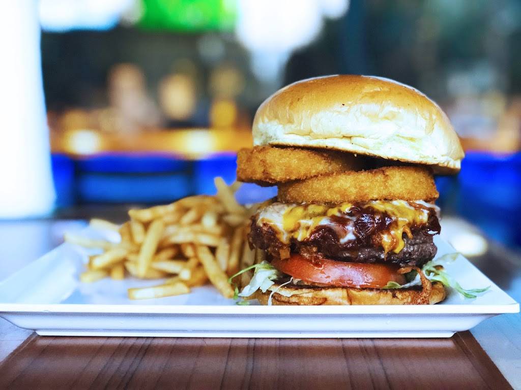 Legends Tavern and Grille | restaurant | 10079 W Oakland Park Blvd, Sunrise, FL 33351, USA | 9547427115 OR +1 954-742-7115