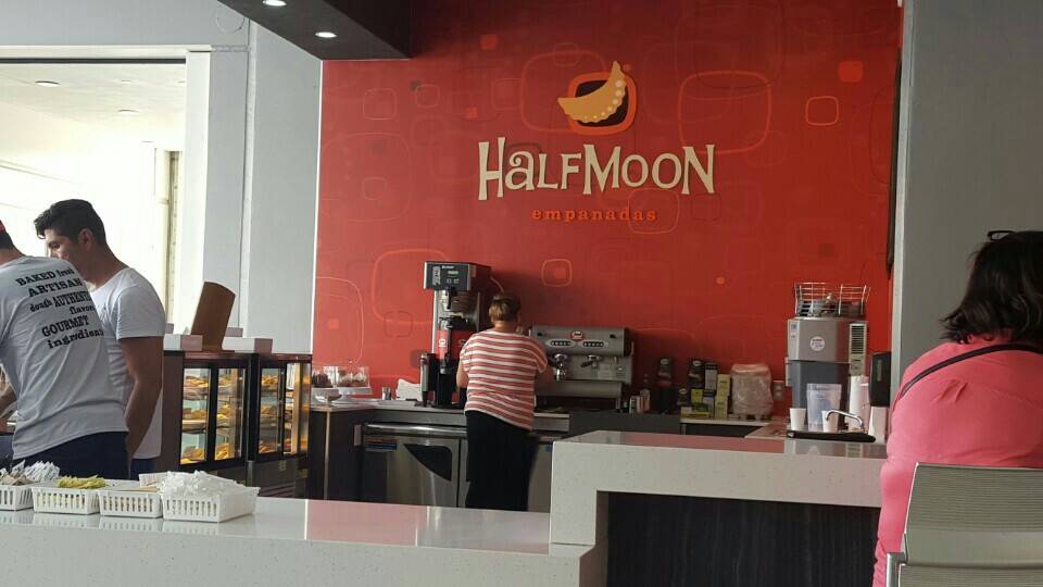 Half Moon Empanadas | restaurant | 11299 SW 8th St, Miami, FL 33182, USA | 3053488409 OR +1 305-348-8409