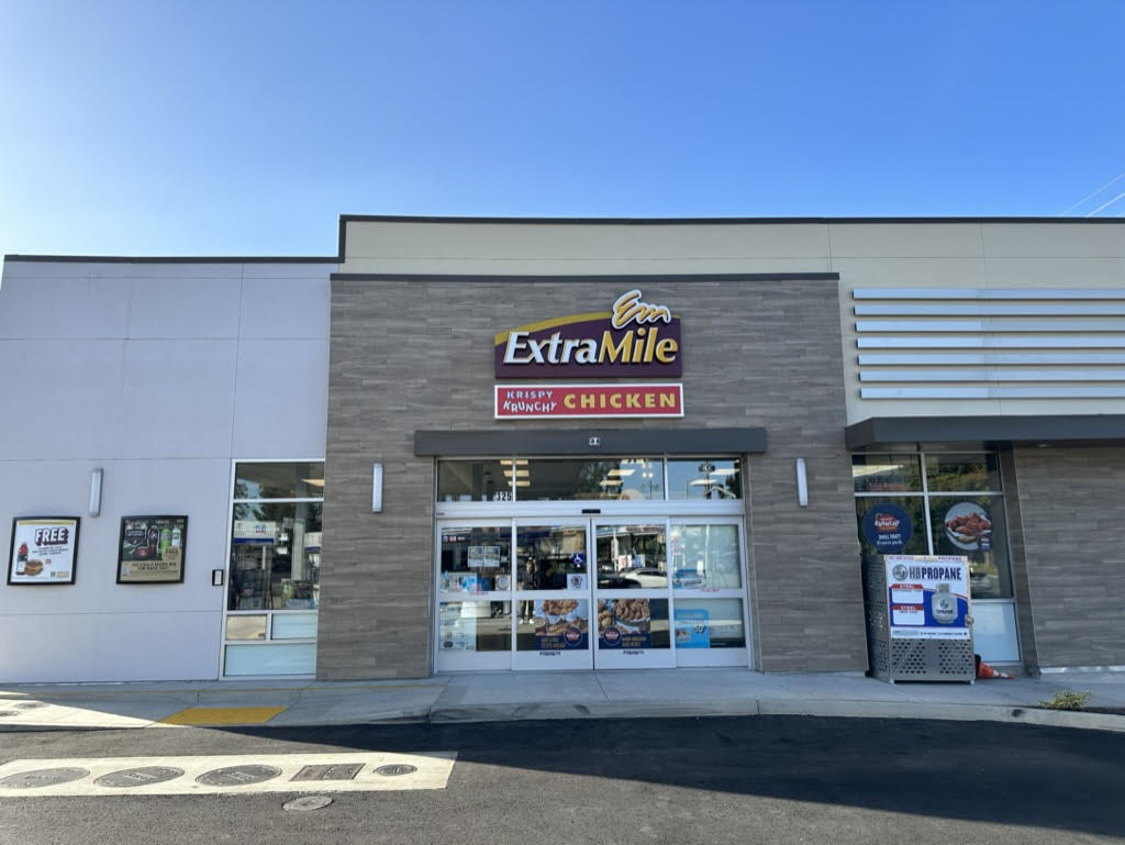 Krispy Krunchy Chicken | restaurant | 325 N Tustin Ave, Santa Ana, CA 92705, USA | 7148059098 OR +1 714-805-9098