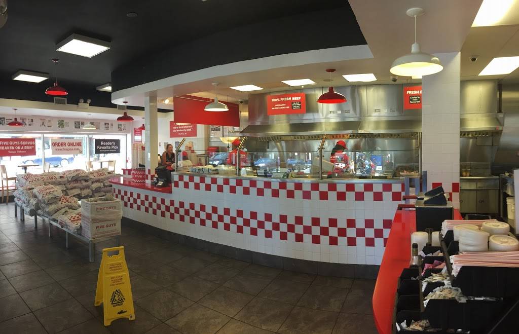 Five Guys | meal takeaway | 2368 N Clark St, Chicago, IL 60614, USA | 7738838930 OR +1 773-883-8930
