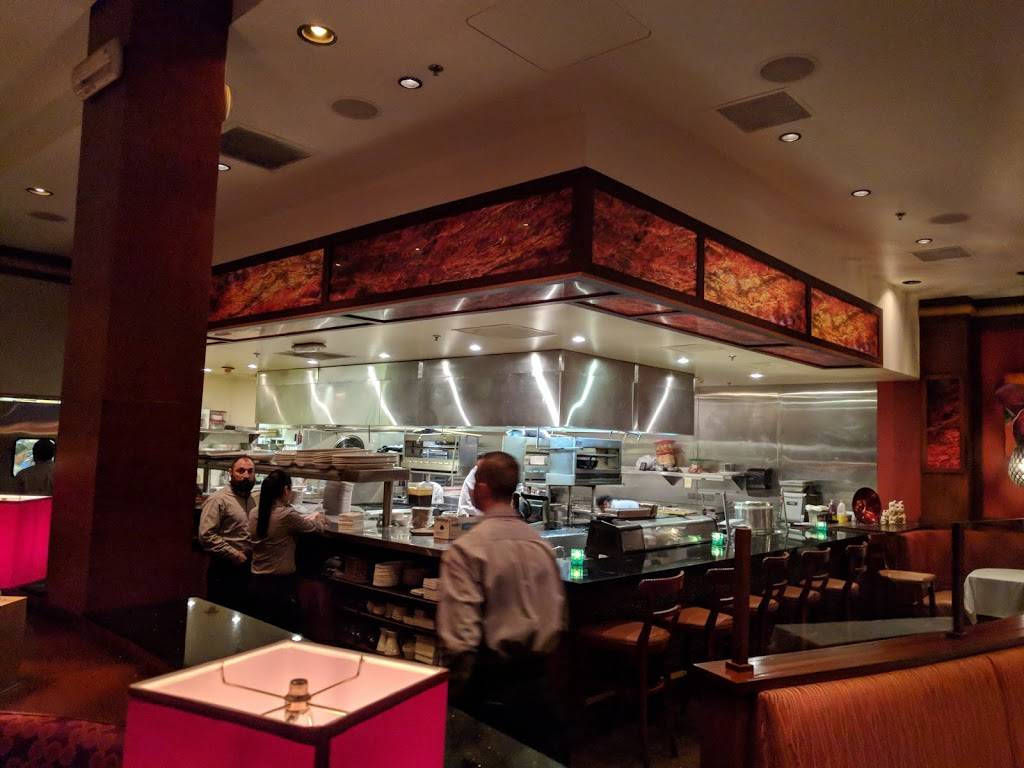 Roys Restaurant | restaurant | 321 W Katella Ave, Anaheim, CA 92802, USA | 7147767697 OR +1 714-776-7697