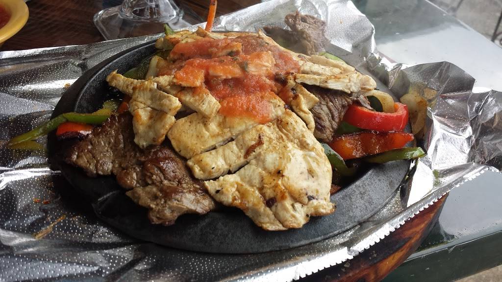 El Burro Loco | restaurant | 313 N Euclid Ave, St. Louis, MO 63108, USA | 3142245371 OR +1 314-224-5371