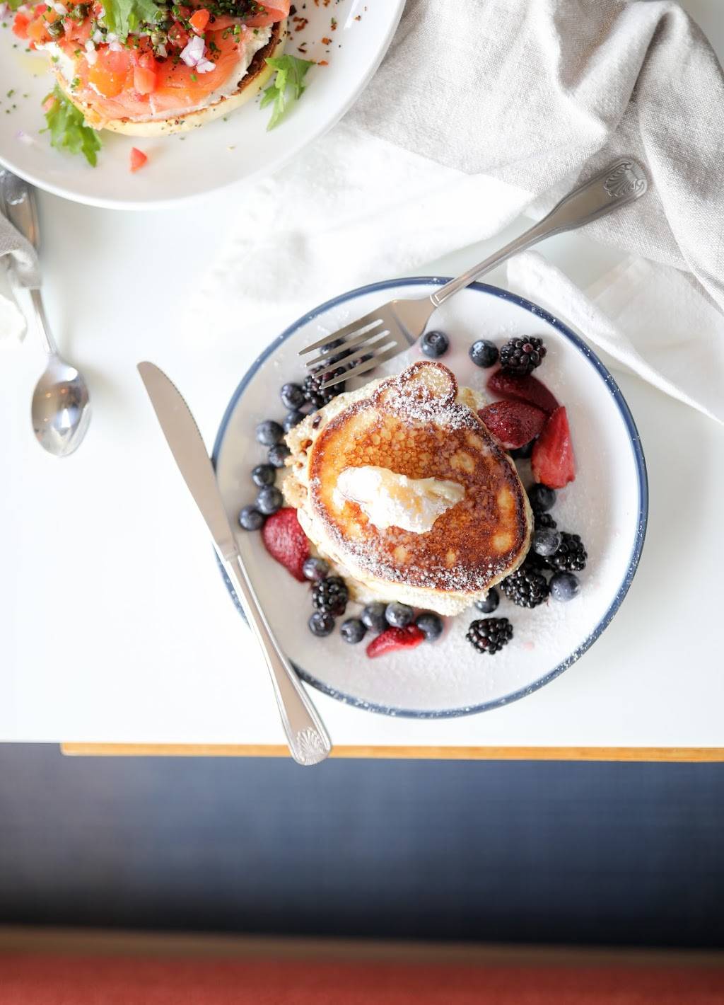 Nomi Park | restaurant | 151 Admiral Kalbfus Rd, Newport, RI 02840, USA | 4018499880 OR +1 401-849-9880