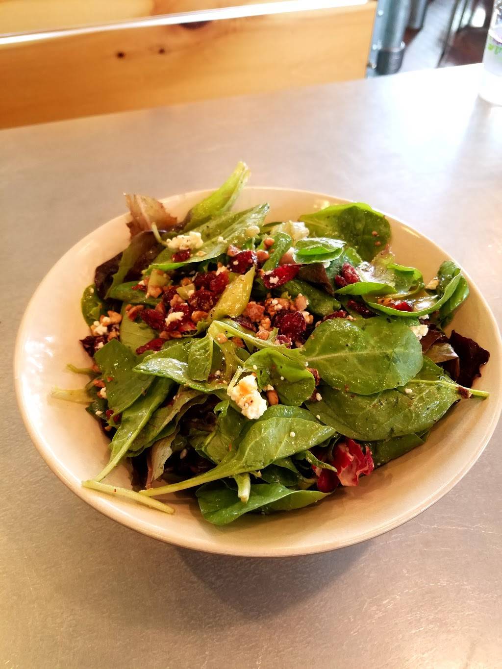 MAD Greens - Arapahoe & Quebec | restaurant | 7300 E Arapahoe Rd #100, Centennial, CO 80112, USA | 7205098640 OR +1 720-509-8640