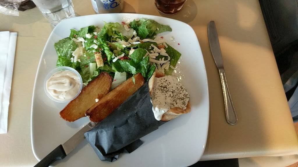 Resto dlestrie | restaurant | 714 Rue du Sud, Cowansville, QC J2K 2Y1, Canada | 4509553286 OR +1 450-955-3286