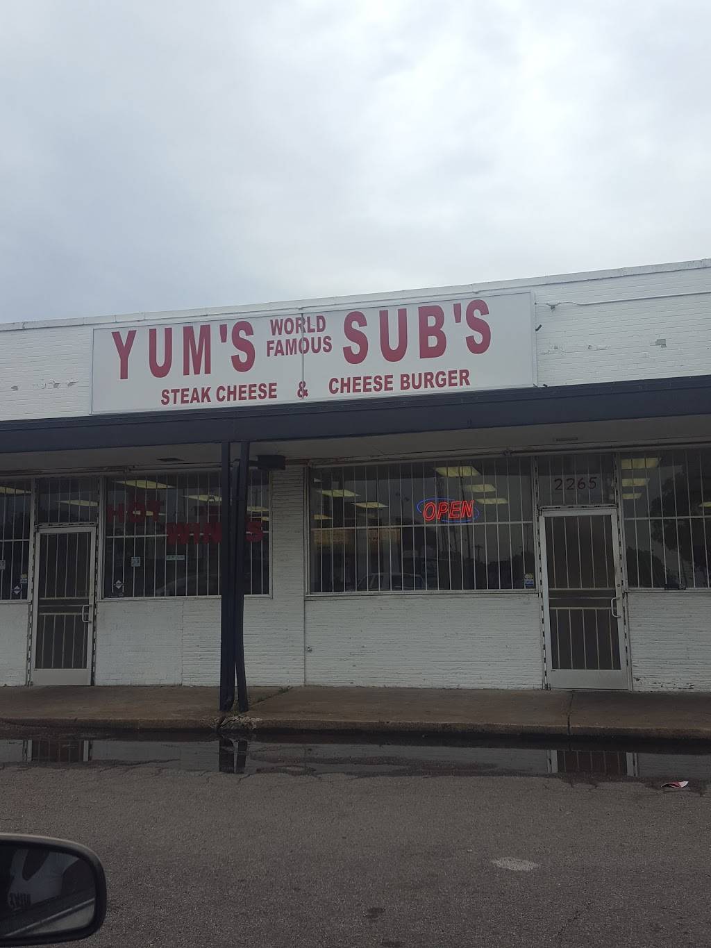 Yums Restaurant | restaurant | 2265 Park Ave, Memphis, TN 38114, USA | 9013271696 OR +1 901-327-1696