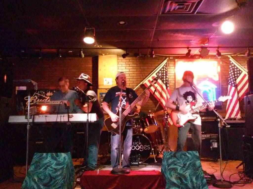 Donnys Saloon | restaurant | 1213 3rd Ave S, Myrtle Beach, SC 29577, USA | 8434446113 OR +1 843-444-6113