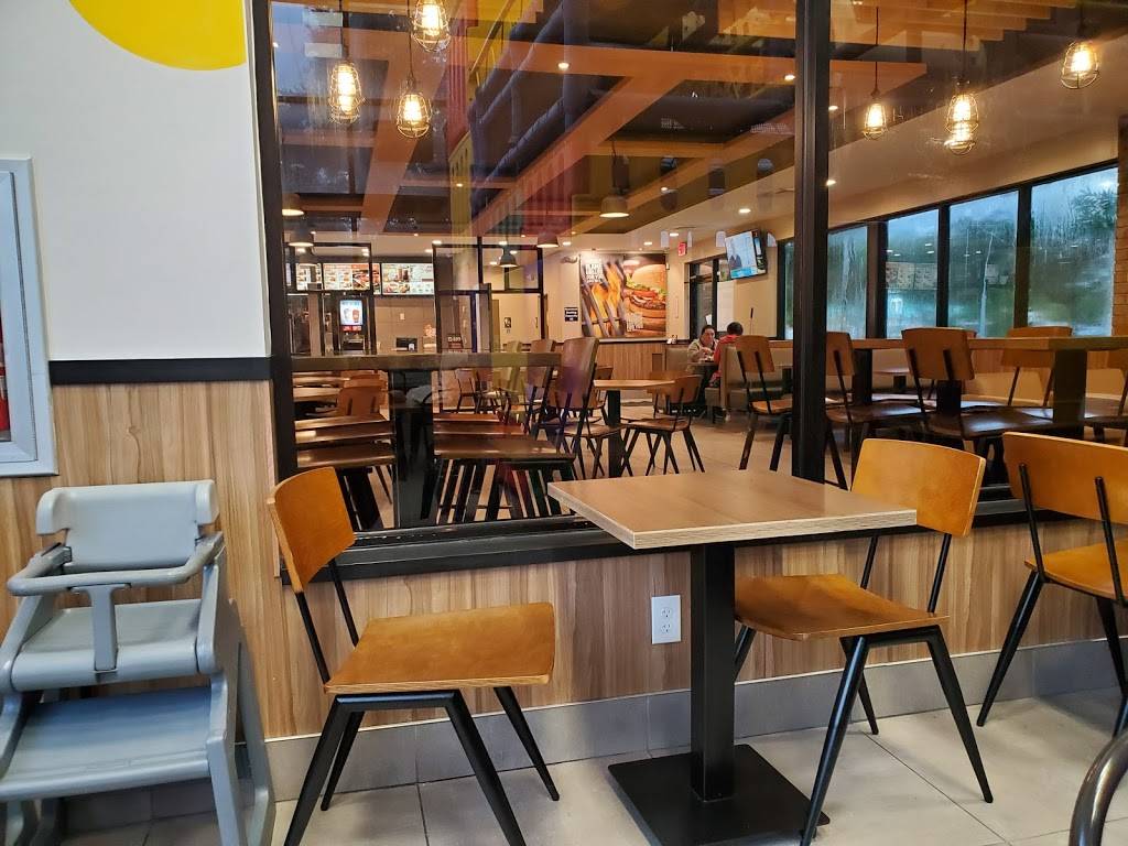 Burger King | restaurant | 14820 Griffin Rd, Davie, FL 33331, USA | 9542529714 OR +1 954-252-9714