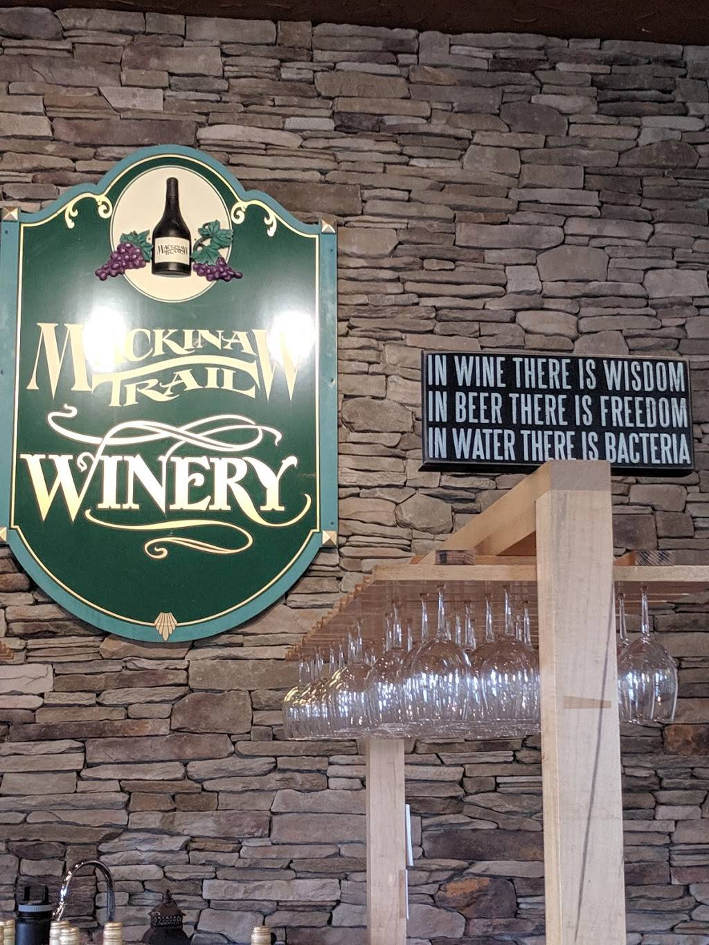 Mackinaw Trail Winery & Brewery - Petoskey | restaurant | 3423 US-131, Petoskey, MI 49770, USA | 2314871910 OR +1 231-487-1910