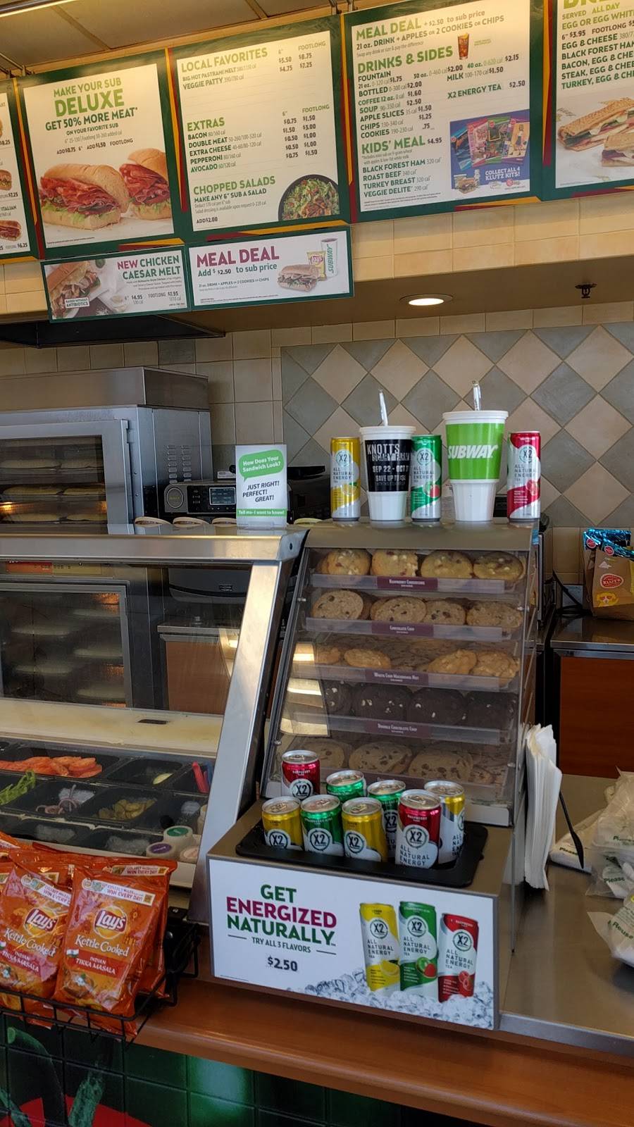Subway | restaurant | 2031 Statham Blvd, Oxnard, CA 93033, USA | 8052470247 OR +1 805-247-0247