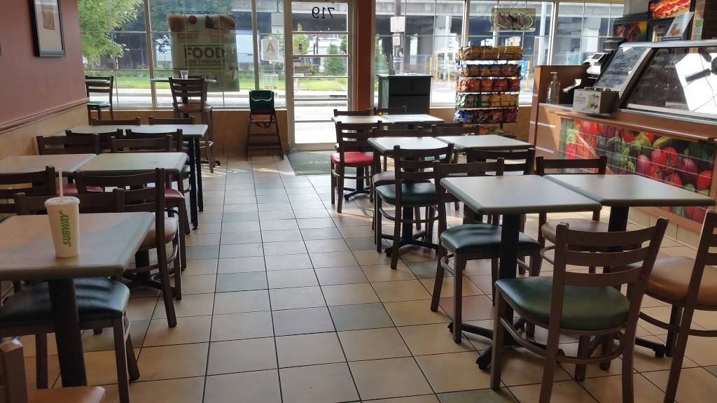 Subway | restaurant | 719 S Brook St, Louisville, KY 40202, USA | 5023336101 OR +1 502-333-6101