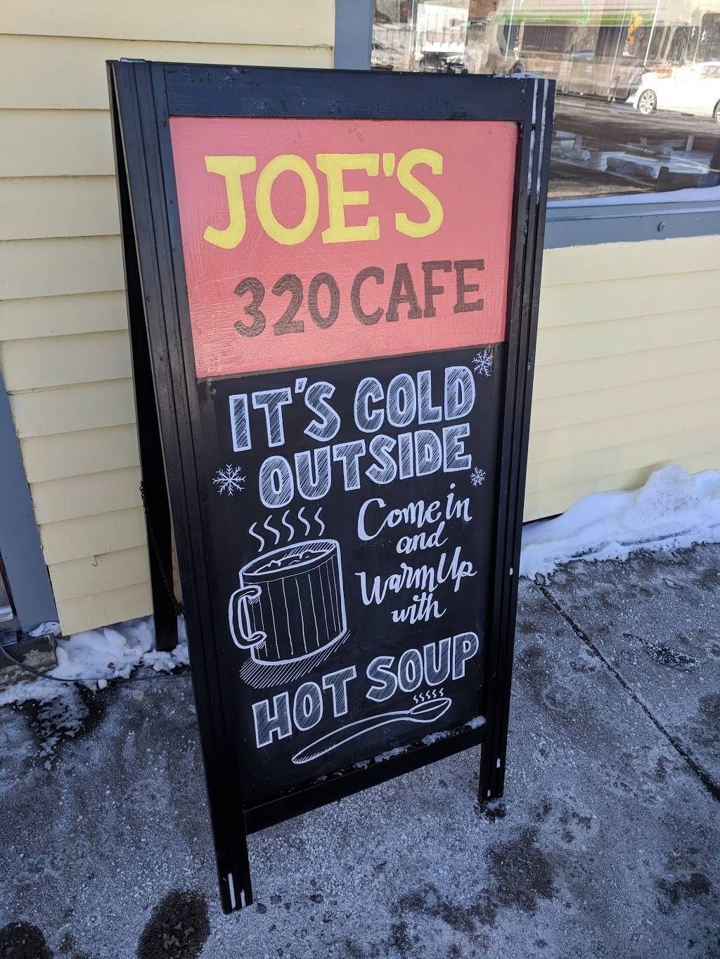 Joes 320 Cafe | restaurant | 320 Spring St, Boston, MA 02132, USA | 6174774559 OR +1 617-477-4559