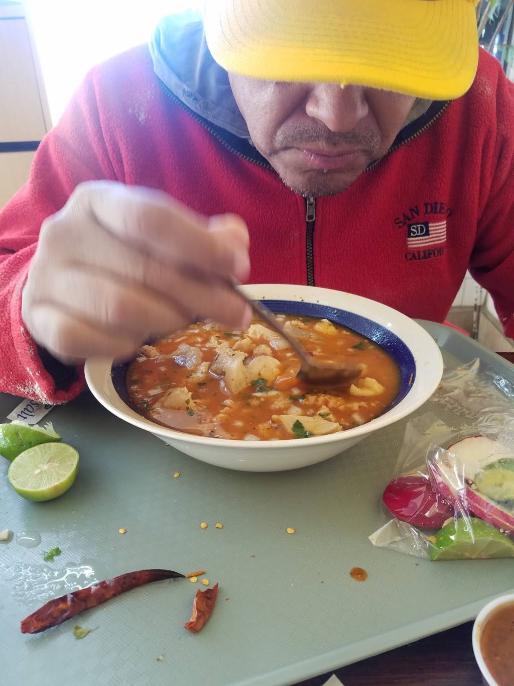 El Caporal | restaurant | 8041 Vineland Ave, Sun Valley, CA 91352, USA | 8187687490 OR +1 818-768-7490