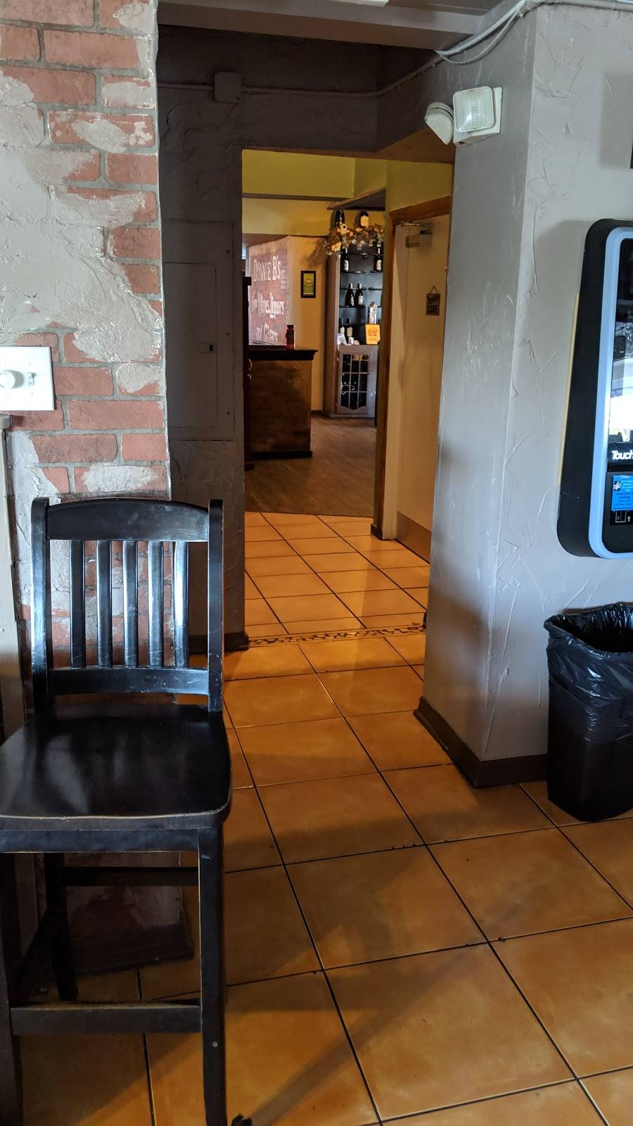 Donnie Bs | restaurant | 1110 Pinellas Bayway S, Tierra Verde, FL 33715, USA | 7272896249 OR +1 727-289-6249