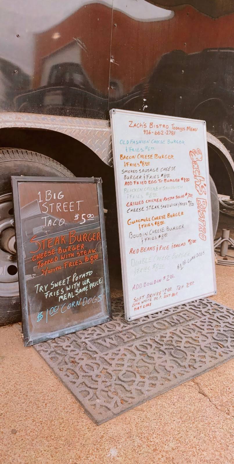 Zach’s Bistro | restaurant | 2301 Sam Houston Ave, Huntsville, TX 77340, USA | 9366622781 OR +1 936-662-2781