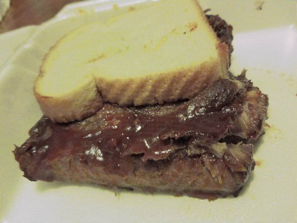 Toms B.B.Q & Grill | restaurant | 702 Front St, Toledo, OH 43605, USA | 4196977400 OR +1 419-697-7400