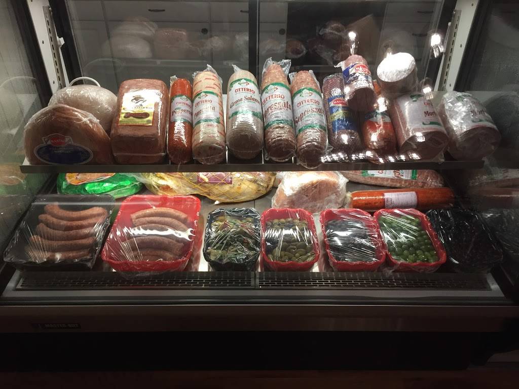 Bella Gusto Restaurant And Italian Market & Pizzeria | restaurant | 29 S Main St, Oconomowoc, WI 53066, USA | 2623543132 OR +1 262-354-3132