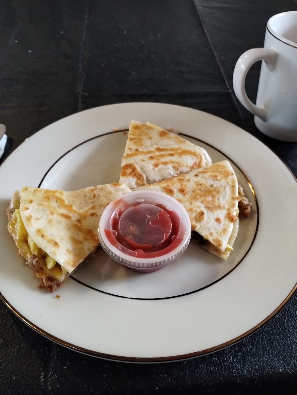 Eds Forest Grill | restaurant | 18976 FL-40, Silver Springs, FL 34488, USA | 3522894518 OR +1 352-289-4518