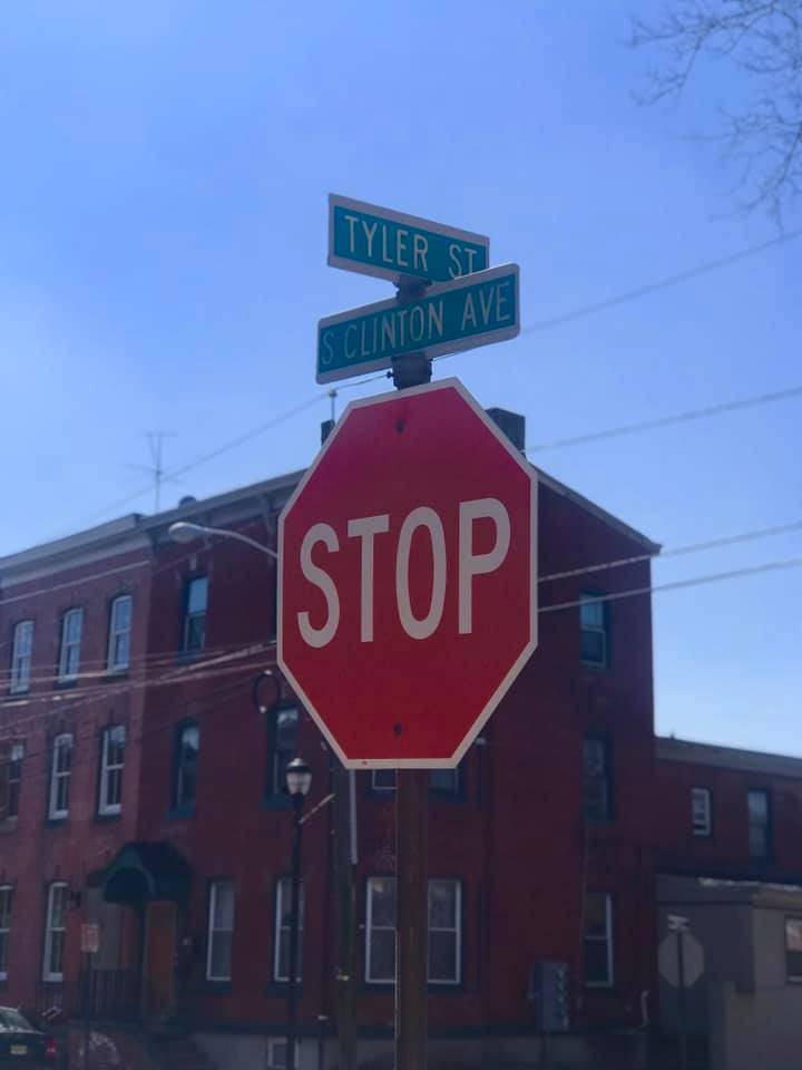 El Kiosko | restaurant | 236 S Clinton Ave, Trenton, NJ 08611, USA | 6093377962 OR +1 609-337-7962