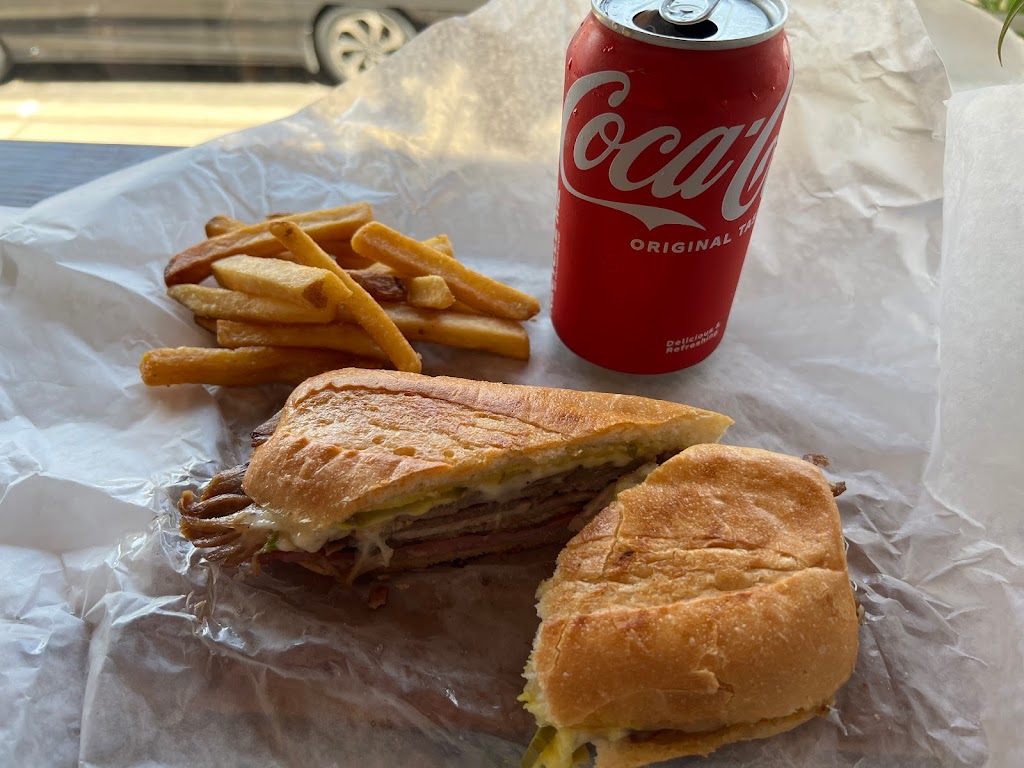 Cubanito Express | restaurant | 3222 S Harlem Ave, Riverside, IL 60546, USA | 7087771416 OR +1 708-777-1416