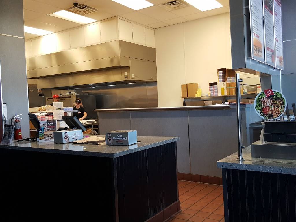 Capriottis Sandwich Shop | restaurant | 2620 Nature Park Dr, North Las Vegas, NV 89084, USA | 7026310404 OR +1 702-631-0404