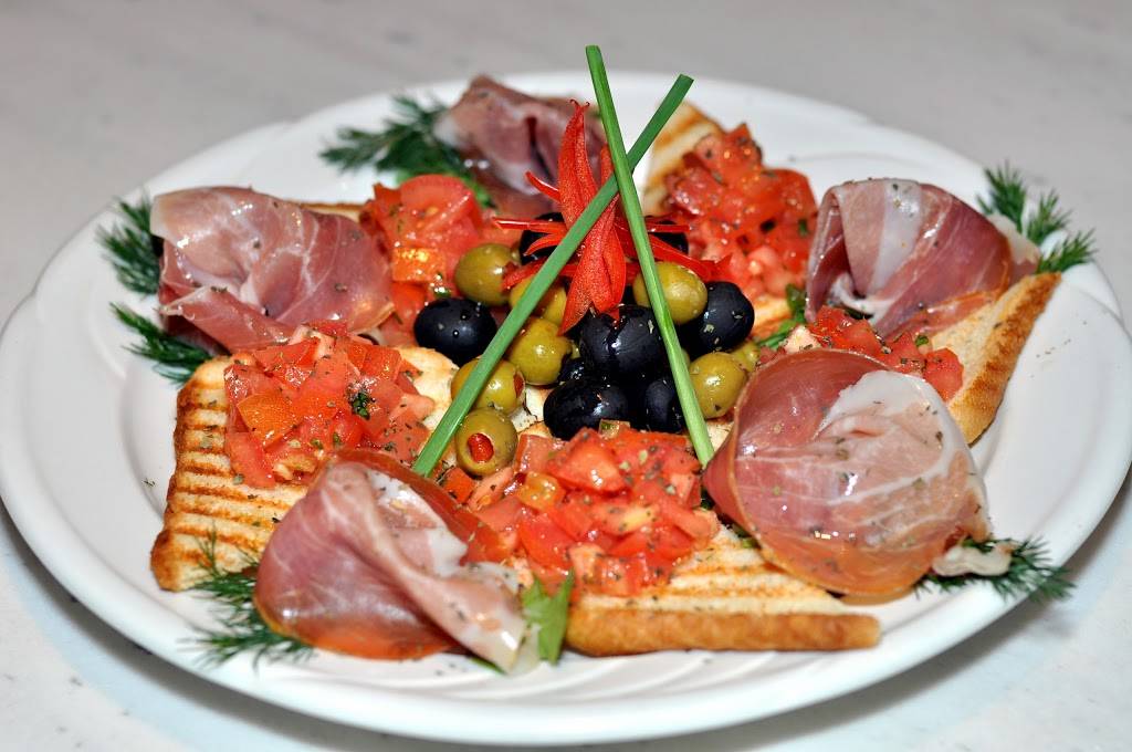 Zam Restaurant & Bar | restaurant | 1340 The Queensway, Etobicoke, ON M8Z 1S4, Canada | 4162520170 OR +1 416-252-0170