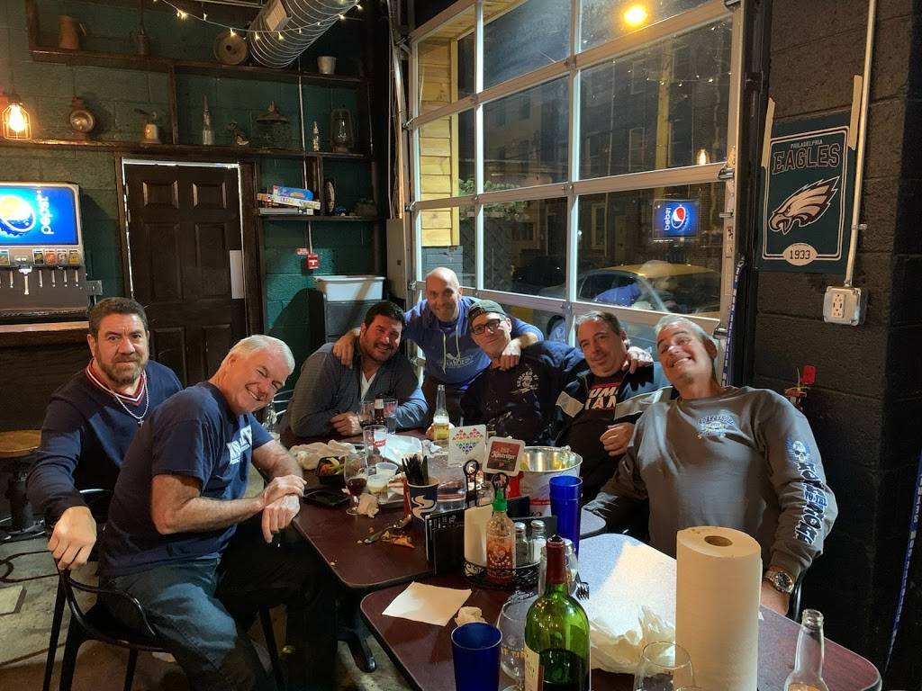 Charlies Roast Pork | restaurant | 1301 S 3rd St, Philadelphia, PA 19147, USA | 2153361308 OR +1 215-336-1308