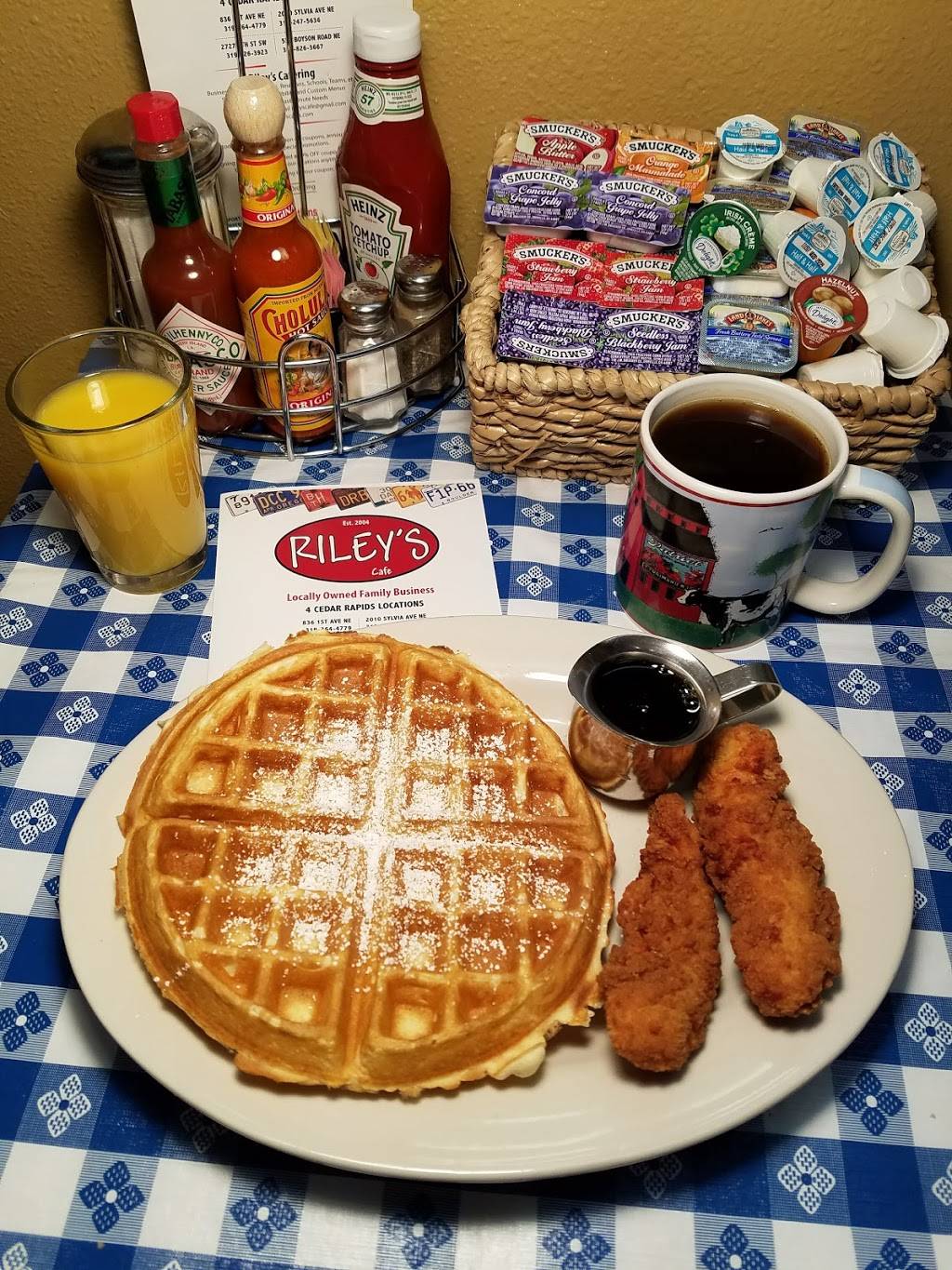 Rileys Cafe 2727 | restaurant | 2727 6th St SW, Cedar Rapids, IA 52404, USA | 3198263923 OR +1 319-826-3923