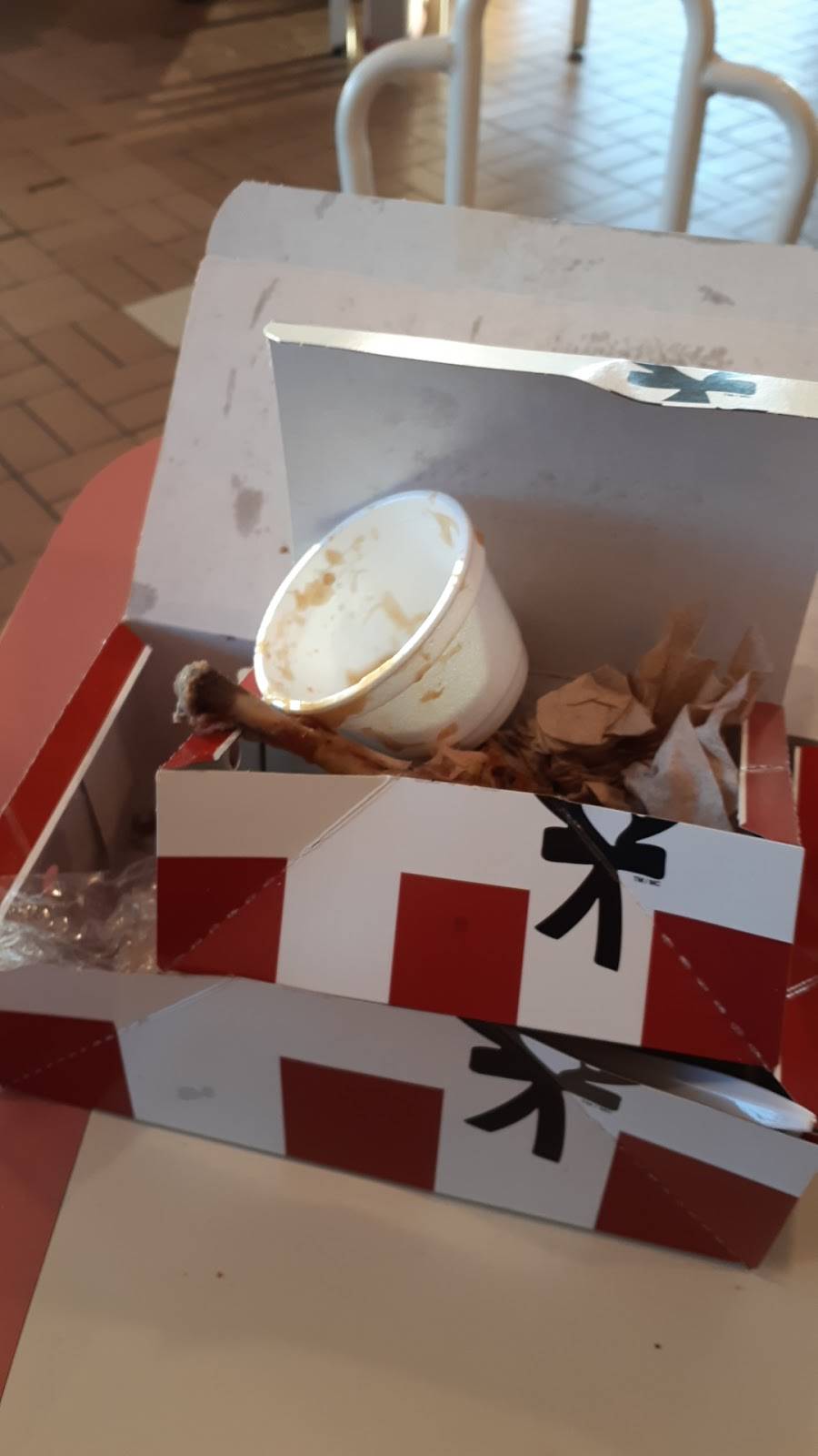 PFK | meal takeaway | 703 Rue Principale, Granby, QC J2G 2Y5, Canada | 4503784366 OR +1 450-378-4366