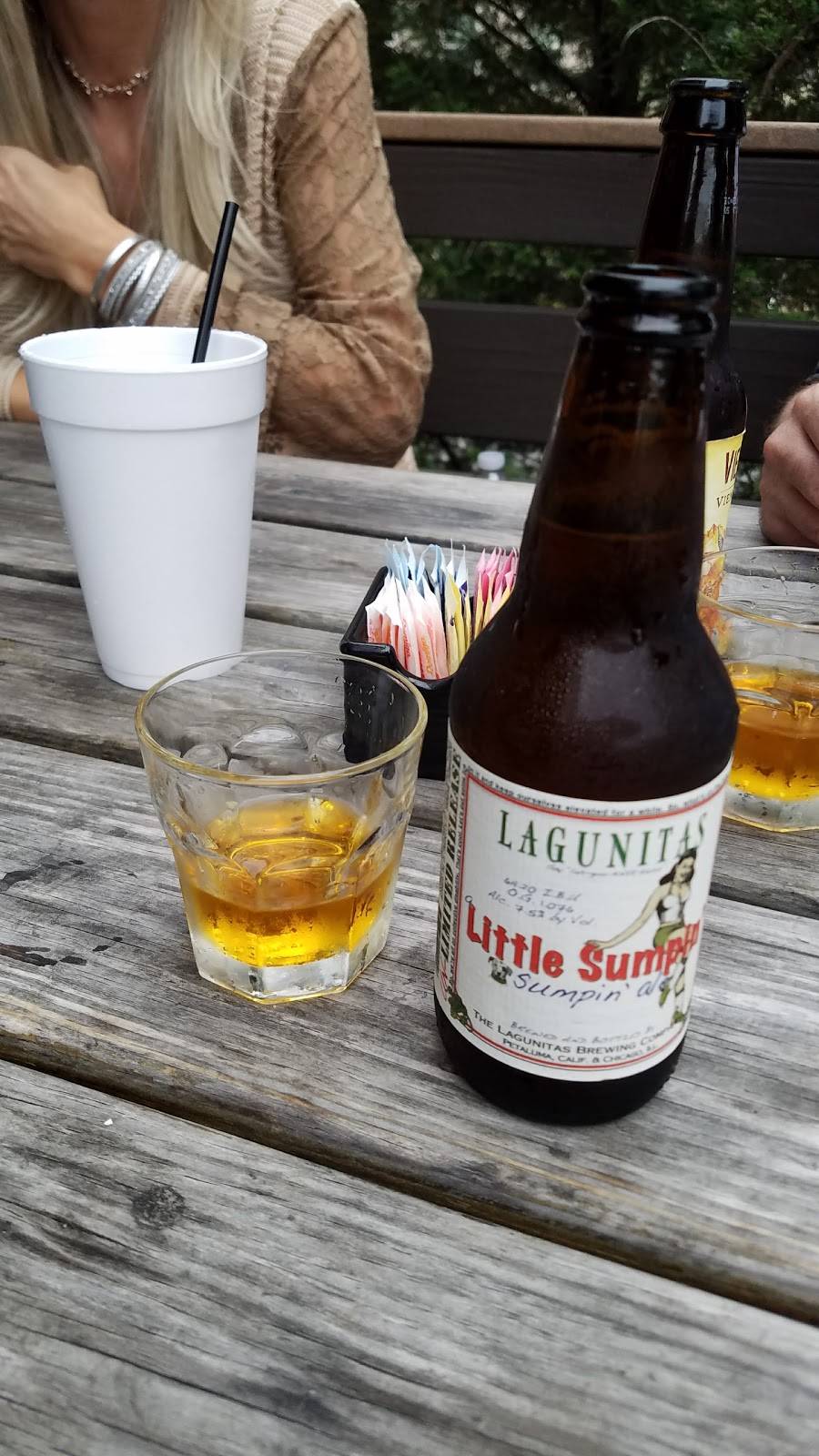 Shooter McGees | restaurant | 5239 Duke St, Alexandria, VA 22304, USA | 7037519266 OR +1 703-751-9266