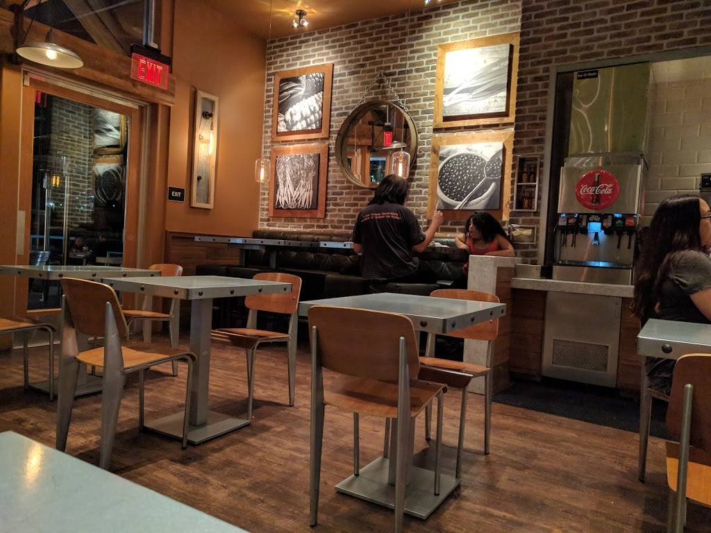 Sharkys Woodfired Mexican Grill | restaurant | 18426 Nordhoff St, Northridge, CA 91325, USA | 8187722800 OR +1 818-772-2800