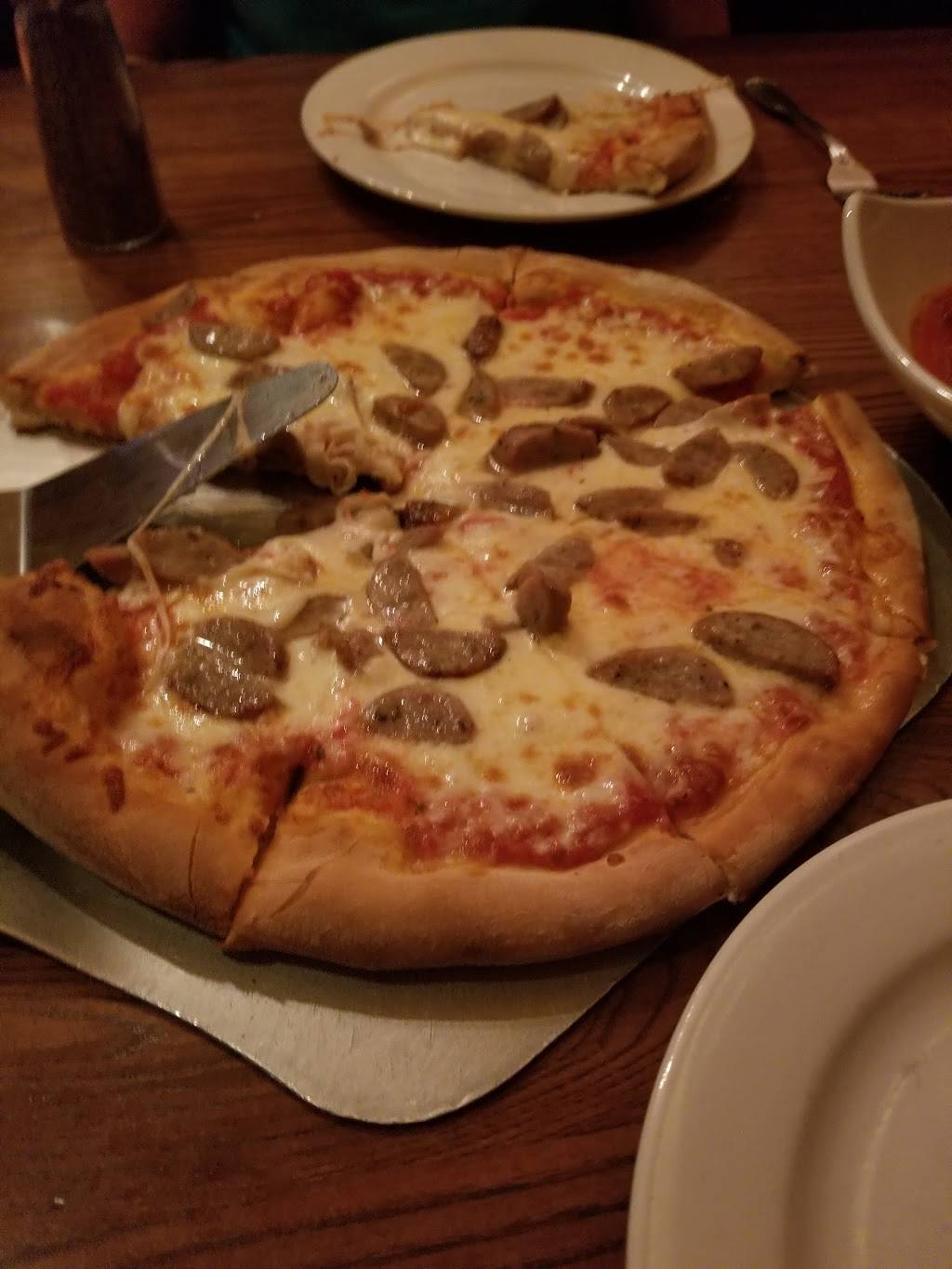 Frankies Italian Restaurant | restaurant | 1131 N Dupont Hwy, Dover, DE 19901, USA | 3028573775 OR +1 302-857-3775