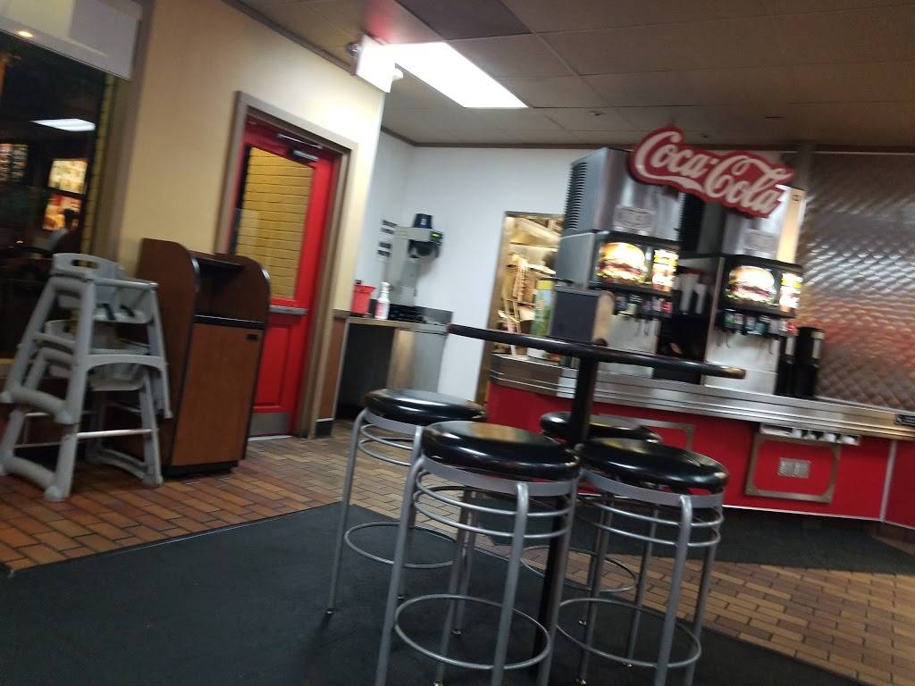 Carls Jr | restaurant | 790 N Lake Ave, Pasadena, CA 91104, USA | 6267919837 OR +1 626-791-9837