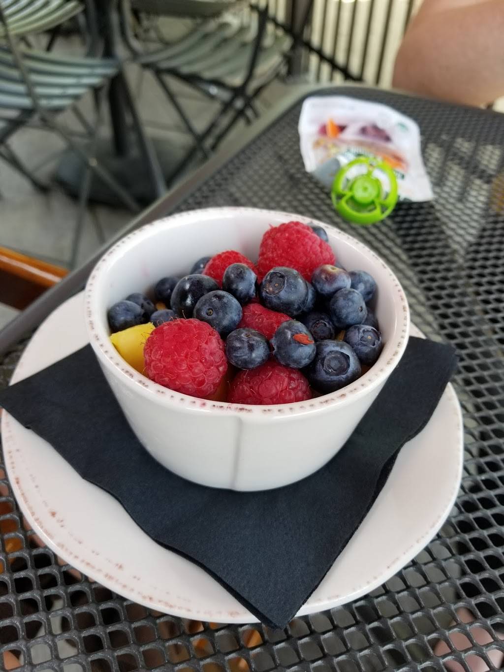 Tela Bar + Kitchen | restaurant | 1212 Springfield Pike, Cincinnati, OH 45215, USA | 5138218352 OR +1 513-821-8352