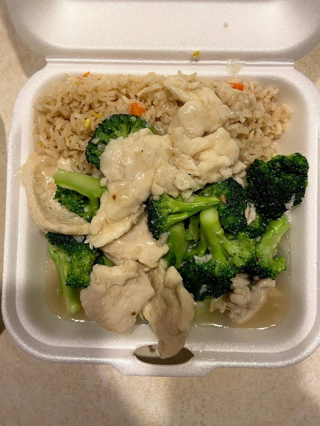 Imperial Garden | restaurant | 1400 E 30th Ave #1224, Hutchinson, KS 67502, USA | 6206636888 OR +1 620-663-6888