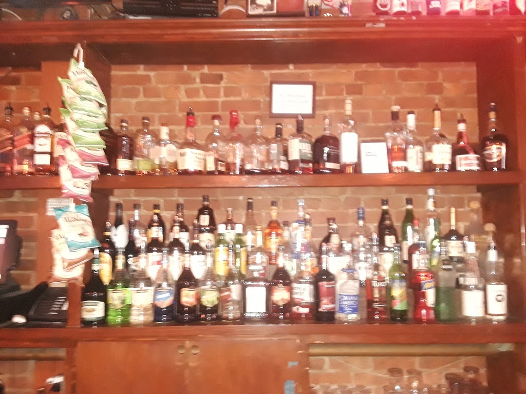 Porters Bar and Grill | restaurant | 173 Portland St, Boston, MA 02114, USA | 6177427678 OR +1 617-742-7678