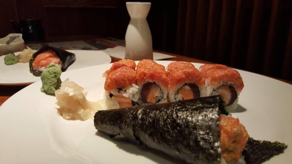 Fuji | restaurant | 113-27 Queens Blvd, Forest Hills, NY 11375, USA | 7182633636 OR +1 718-263-3636