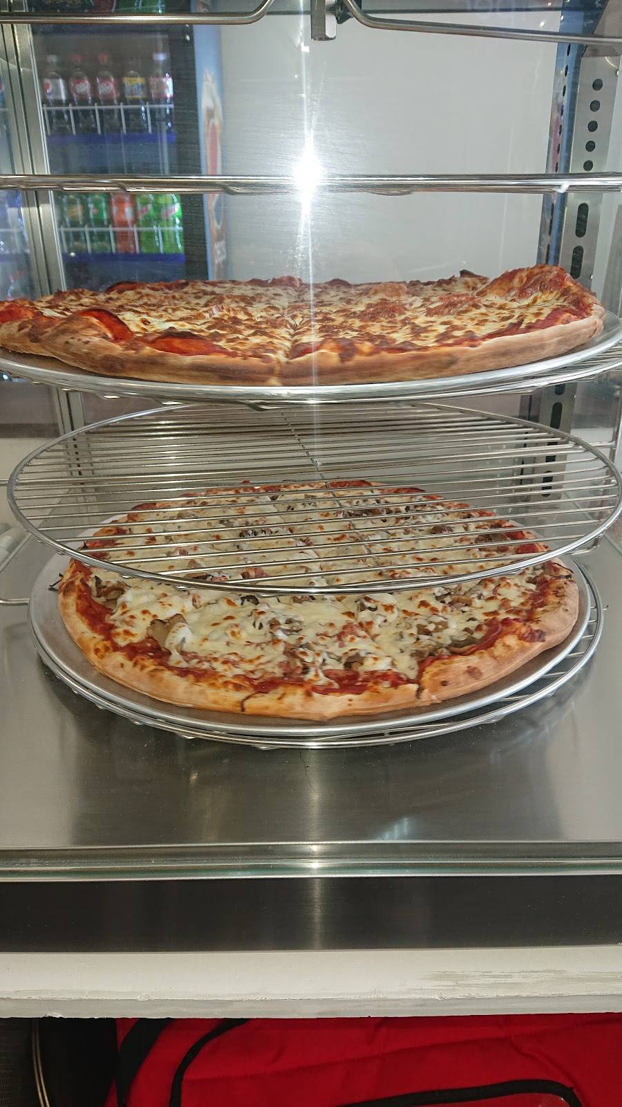 Huntzys Pizza & Wings | meal delivery | 636 Broadway St, Wyoming, ON N0N 1T0, Canada | 5197040755 OR +1 519-704-0755