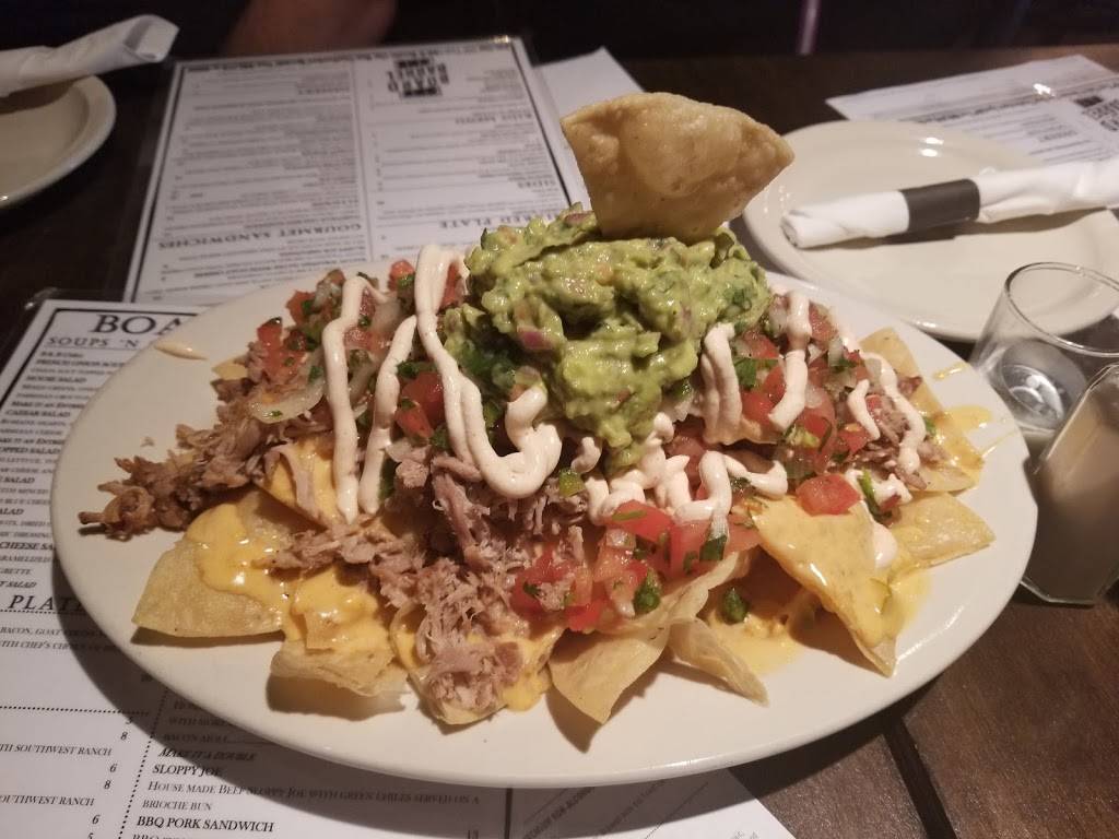 Board & Barrel | restaurant | 218 S Washington St, Naperville, IL 60540, USA | 6309493900 OR +1 630-949-3900