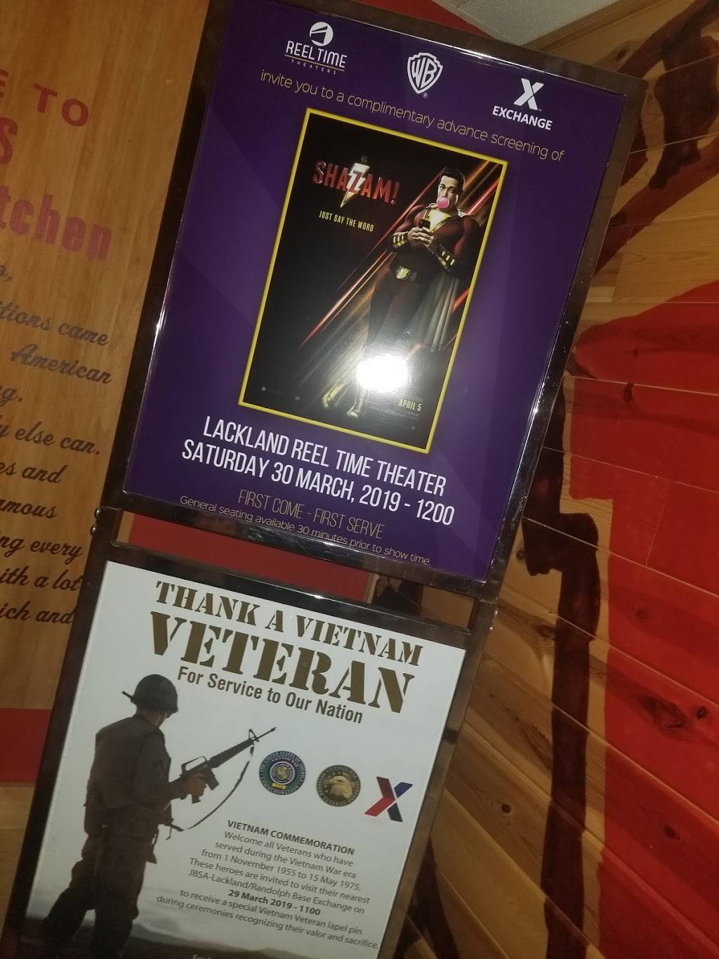 Popeyes Chicken and Biscuits | restaurant | 2250 Kelly Dr #2306, Lackland AFB, TX 78236, USA | 2106741427 OR +1 210-674-1427