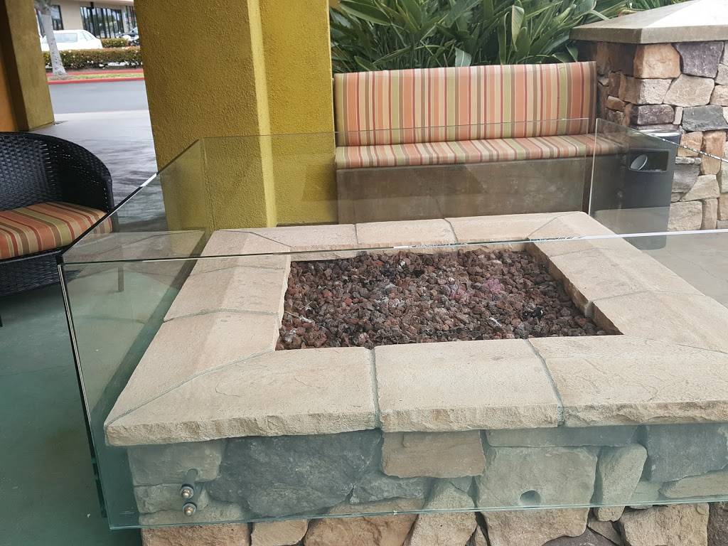 Rodrigos Mexican Grill | restaurant | 15101 Goldenwest St, Huntington Beach, CA 92647, USA | 7148394950 OR +1 714-839-4950