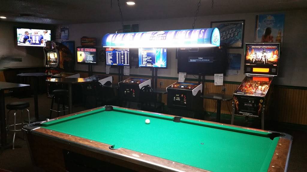 Just Left Pub & Grill | restaurant | 4308 198th St SW, Lynnwood, WA 98036, USA | 4257767379 OR +1 425-776-7379