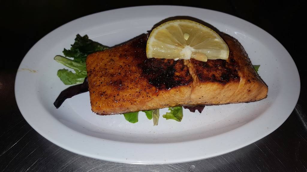 Chicagos Home of Chicken & Waffles | restaurant | 543 Madison St, Oak Park, IL 60302, USA | 7085243300 OR +1 708-524-3300