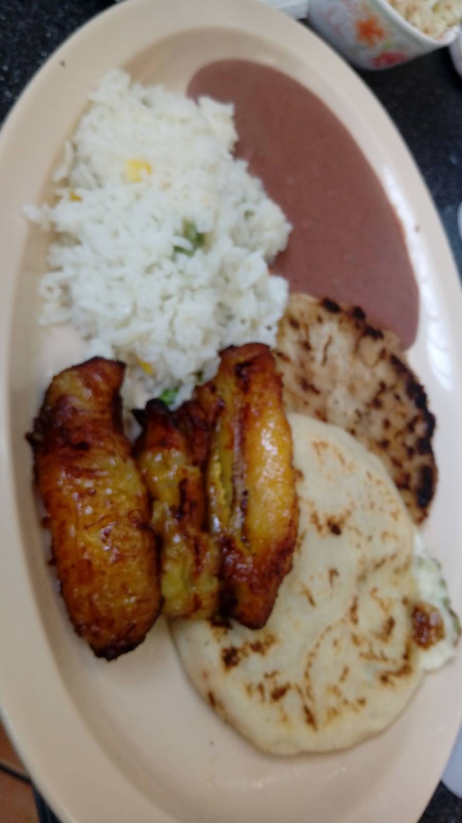 Pupusería Y Restaurant El Aguila | restaurant | 1143 E Santa Clara St, San Jose, CA 95116, USA | 4082759216 OR +1 408-275-9216