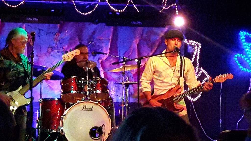 Madison Avenue Pub | restaurant | 905 Madison St, Everett, WA 98203, USA | 4253487402 OR +1 425-348-7402