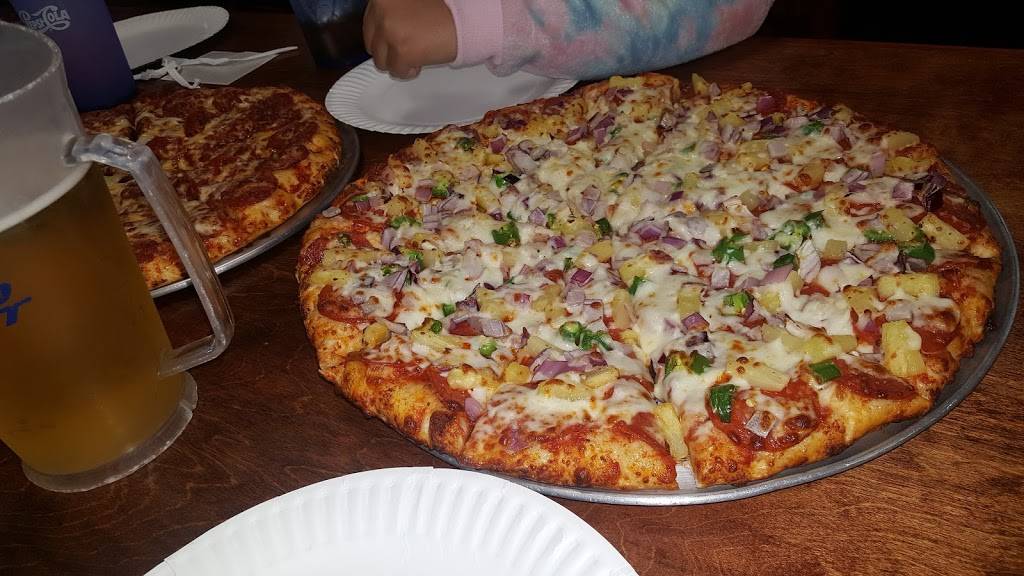 Amigos Pizza | restaurant | 1601 Panama Ln, Bakersfield, CA 93307, USA | 6618379900 OR +1 661-837-9900